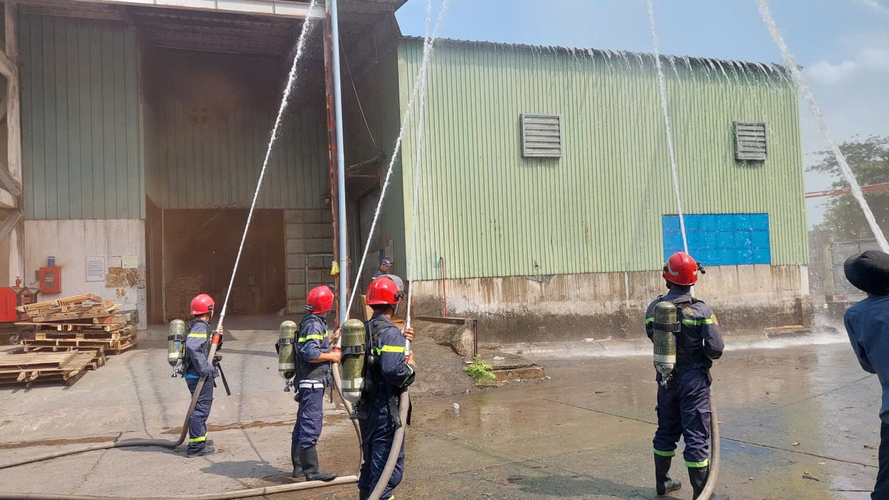 Công ty Vina Toyo tổ chức diễn tập phương án PCCC và Cứu hộ cứu nạn năm 2026